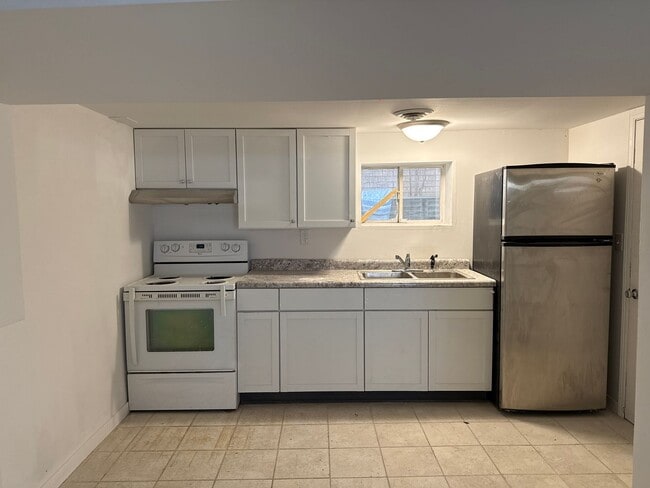 property at 328 W Mason St