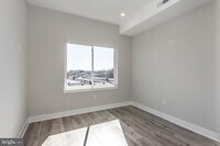 2710 Ridge Ave photo'