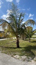1708 Lauderdale Manor Dr in Fort Lauderdale, FL - Foto de edificio - Building Photo