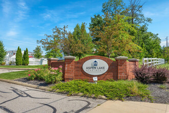 Aspen Lake in Brunswick, OH - Building Photo - Building Photo