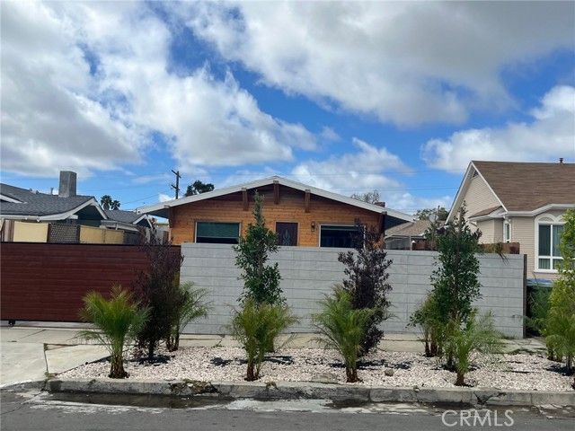 141 N Hobart Blvd in Los Angeles, CA - Building Photo - Building Photo