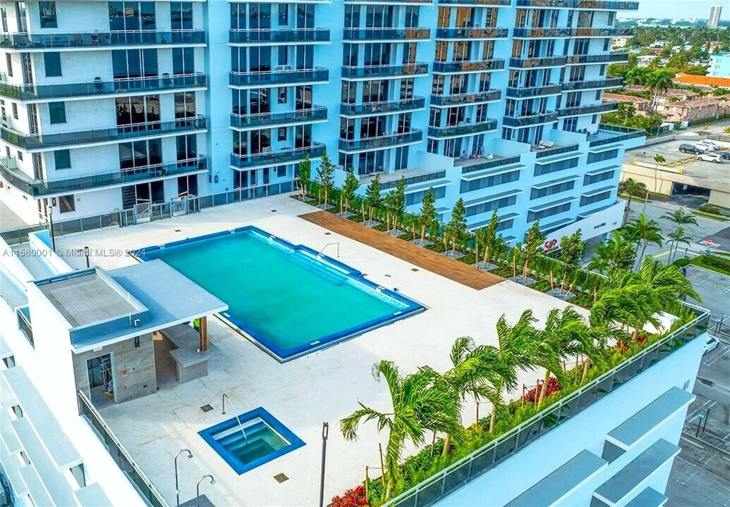 7901 Hispanola Ave, Unit 802 in North Bay Village, FL - Building Photo