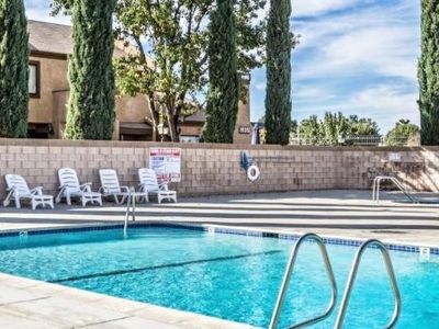 1850 E Ave. J in Lancaster, CA - Building Photo