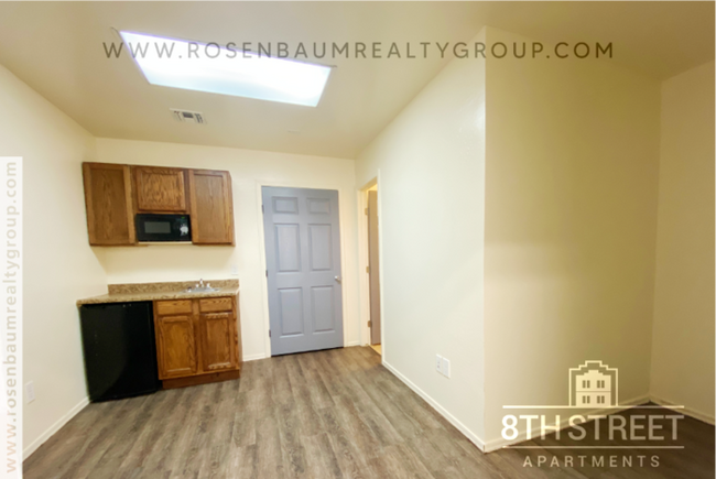 3333 W 8th St in Thatcher, AZ - Foto de edificio - Building Photo