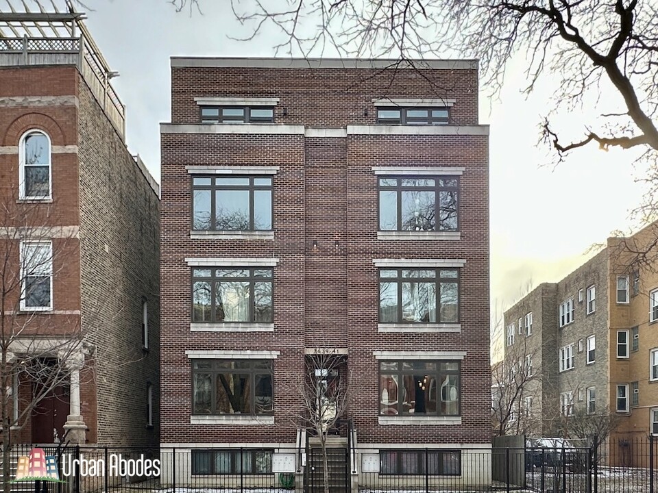 2639 W Potomac Ave, Unit M07B in Chicago, IL - Foto de edificio