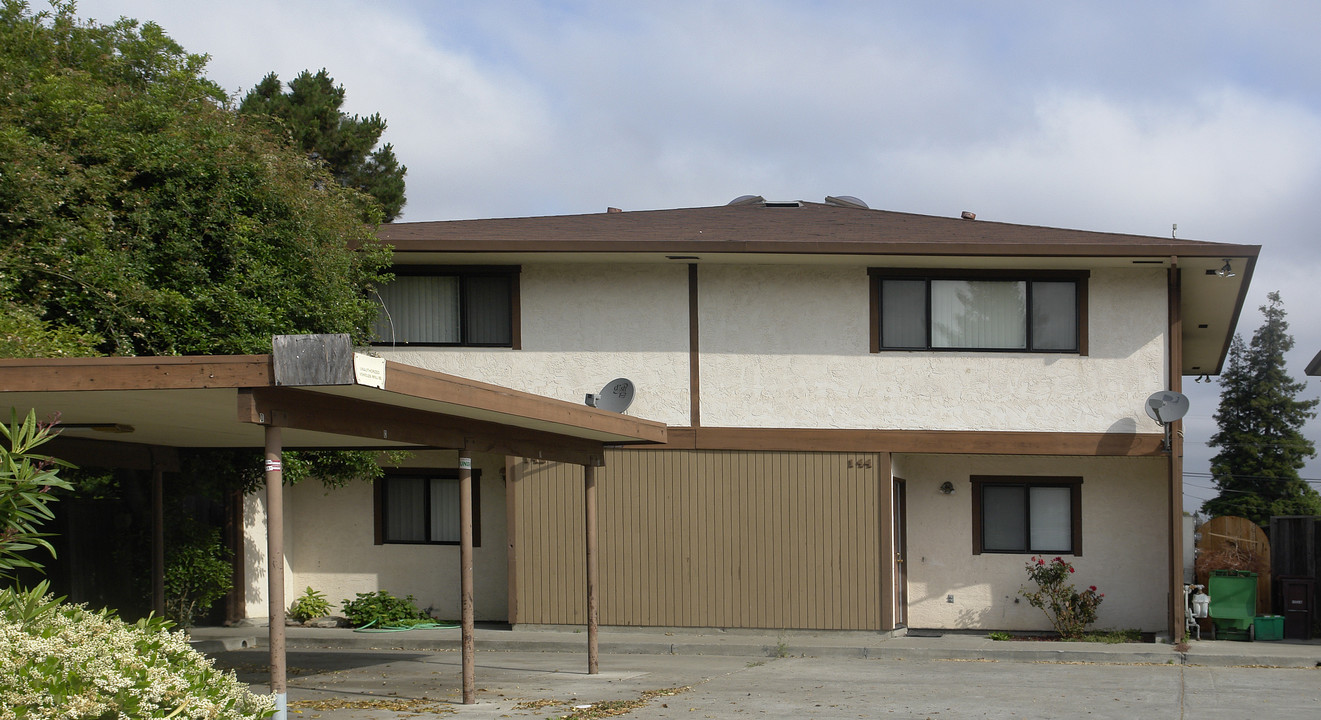 143-150 A St in Hayward, CA - Foto de edificio