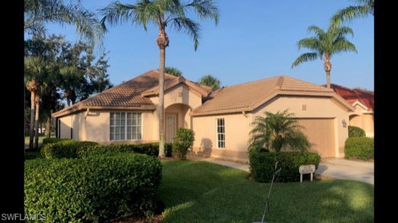 11289 Callaway Greens Dr in Ft. Myers, FL - Building Photo