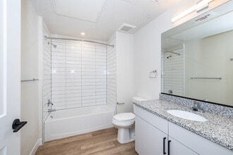 Junction72 in Commerce City, CO - Building Photo - Interior Photo