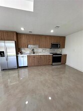 14577 SW 261 St Ter in Princeton, FL - Building Photo - Building Photo