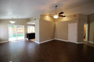 980 Lanigan Ct in Galt, CA - Building Photo - Building Photo