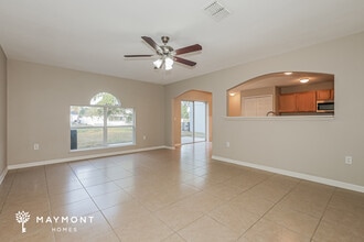 1030 Brenton Leaf Dr in Ruskin, FL - Building Photo - Building Photo