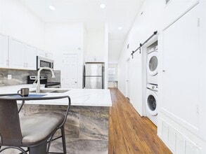 2216 San Gabriel St in Austin, TX - Building Photo - Building Photo