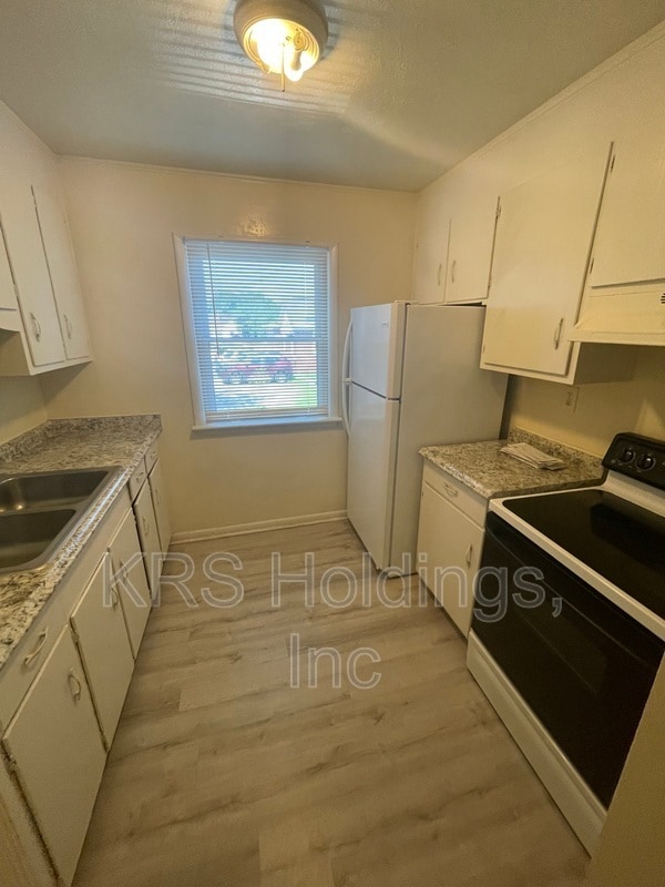 property at 1367 W Ocean View Ave