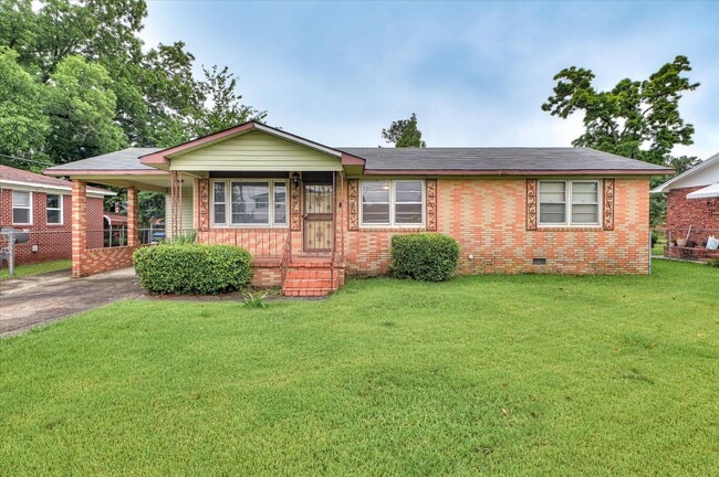 property at 116 E Walker St