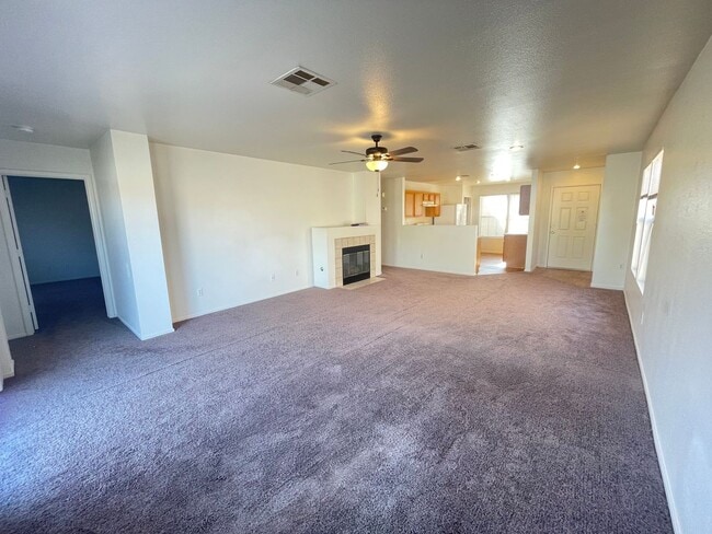 988 Sky Forest Dr in Henderson, NV - Building Photo - Building Photo