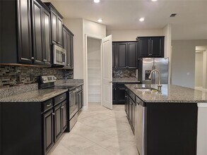 11708 Navajo Sandstone St in Riverview, FL - Building Photo - Building Photo