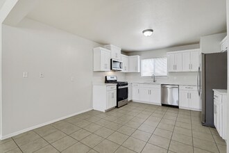 3214 N Stanton St in El Paso, TX - Building Photo - Building Photo