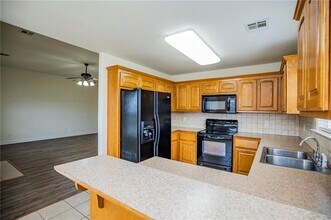 520 Bonanza St in Centerton, AR - Building Photo - Building Photo