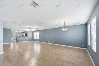 8401 Swan Park Dr in Denton, TX - Building Photo - Building Photo