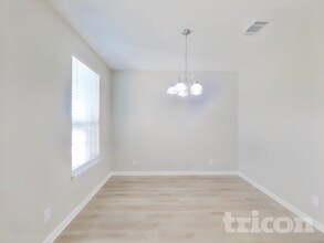 13307 Badlands Bnd in Saint Hedwig, TX - Building Photo - Building Photo