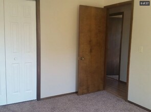 5736 E Croyden St in Wichita, KS - Building Photo - Building Photo