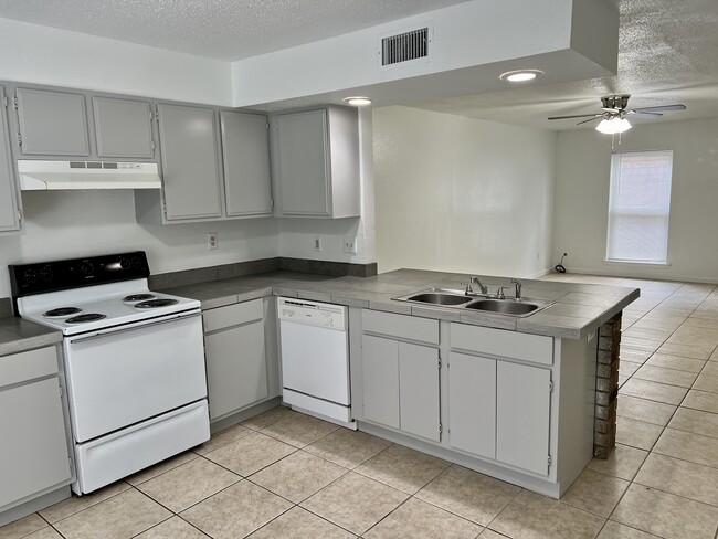 7827 Read Blvd | Rentals in New Orleans, LA