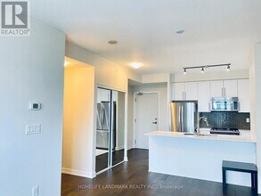 4011-4011 Brickstone Mews in Mississauga, ON - Building Photo - Building Photo
