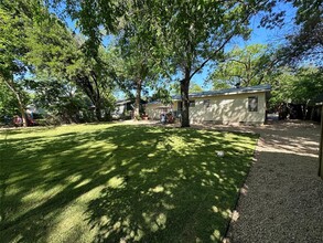 6004 Woodview Ave in Austin, TX - Foto de edificio - Building Photo