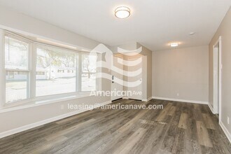 1657 Mowbry Ln in St. Louis, MO - Building Photo - Building Photo