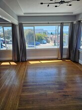1364 E 32nd St in Oakland, CA - Building Photo - Building Photo