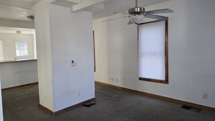 137 Summit St in Rockford, IL - Building Photo