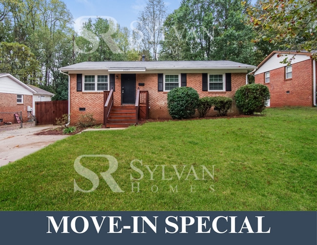 property at 2301 Longleaf Dr