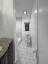 43 Lake St in Poughkeepsie, NY - Building Photo - Building Photo