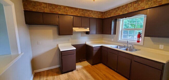 3409 Calumet Pl-Unit -A in Greensboro, NC - Building Photo - Building Photo