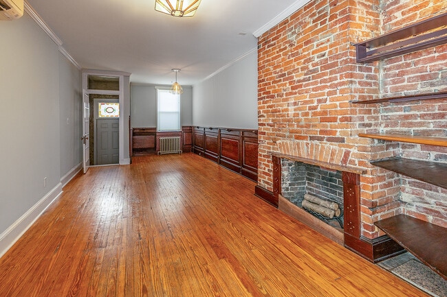 property at 402 S Regester St