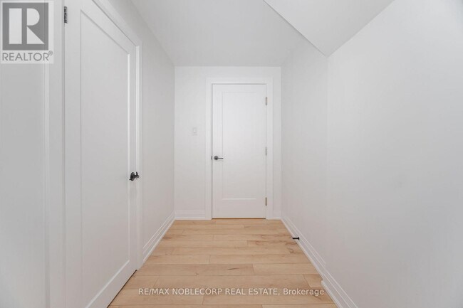 131 Dunstan Crescent in Vaughan, ON - Building Photo - Building Photo
