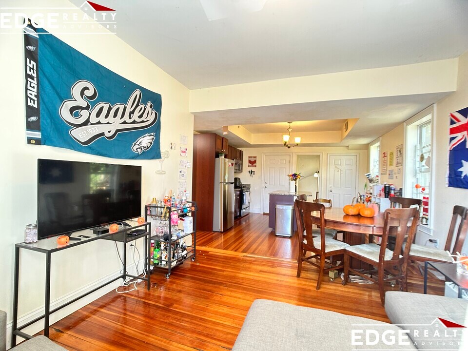 111 Fisher Ave in Boston, MA - Foto de edificio