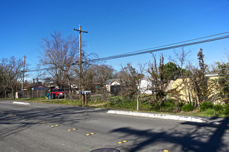 3925 Finley Ave in Santa Rosa, CA - Building Photo - Building Photo