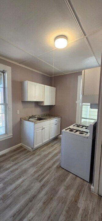 399 Howard Ave, Unit 2R in New Haven, CT - Building Photo