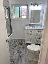 928 W Angeleno Ave, Unit Apt.A in Burbank, CA - Building Photo - Building Photo