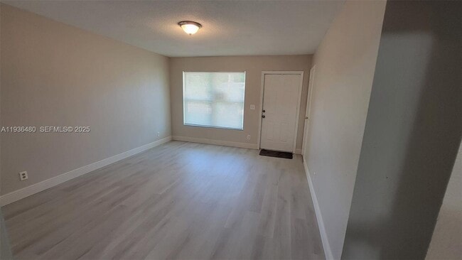 5880 NW 19th St in Lauderhill, FL - Building Photo - Building Photo