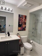 188 McRoberts Ave in Toronto, ON - Building Photo - Building Photo