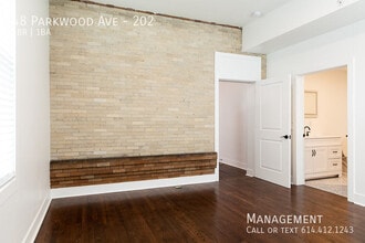 48 Parkwood Ave in Columbus, OH - Building Photo - Building Photo