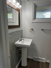 8060 Seymour St in Ralston, NE - Building Photo - Building Photo