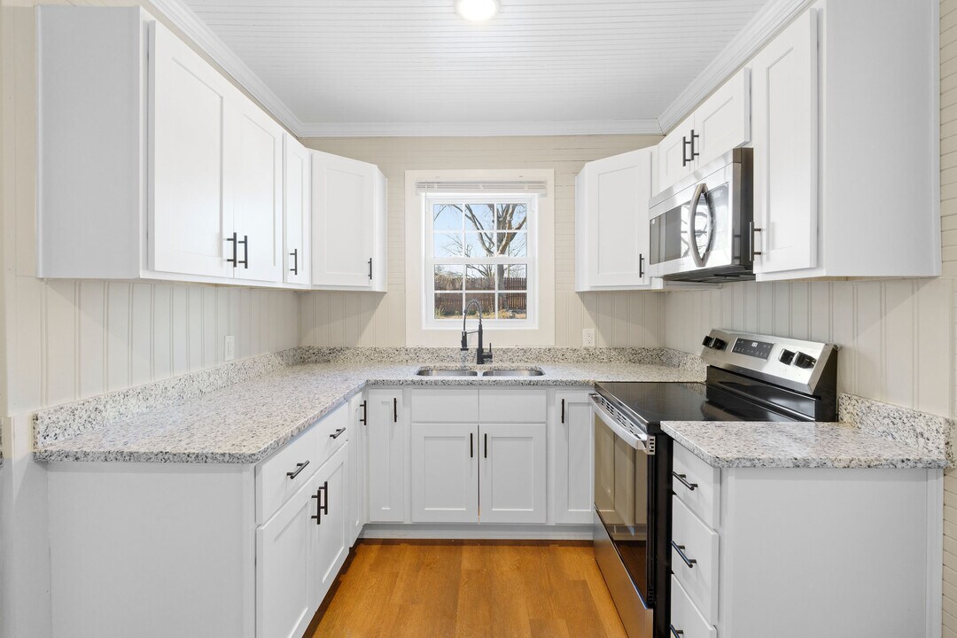 1111 Queen Ann St in Burlington, NC - Building Photo