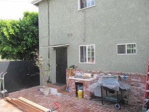 171 W Valencia Ave in Burbank, CA - Building Photo - Building Photo