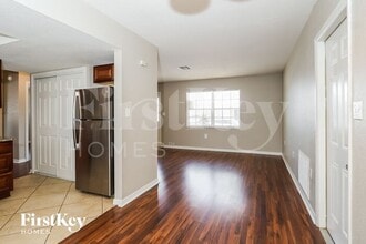 8241 Hixton Dr in Port Richey, FL - Building Photo - Building Photo