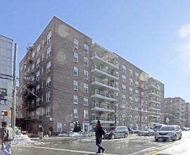 The Barbizon in Flushing, NY - Foto de edificio - Building Photo