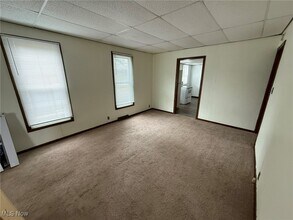 1069 Grant Ave NW in New Philadelphia, OH - Building Photo - Building Photo