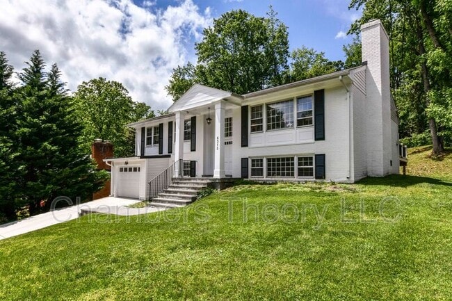 6315 Mori St in McLean, VA - Building Photo - Building Photo